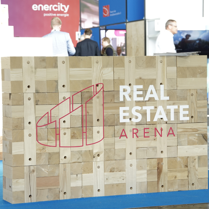 REAL ESTATE ARENA